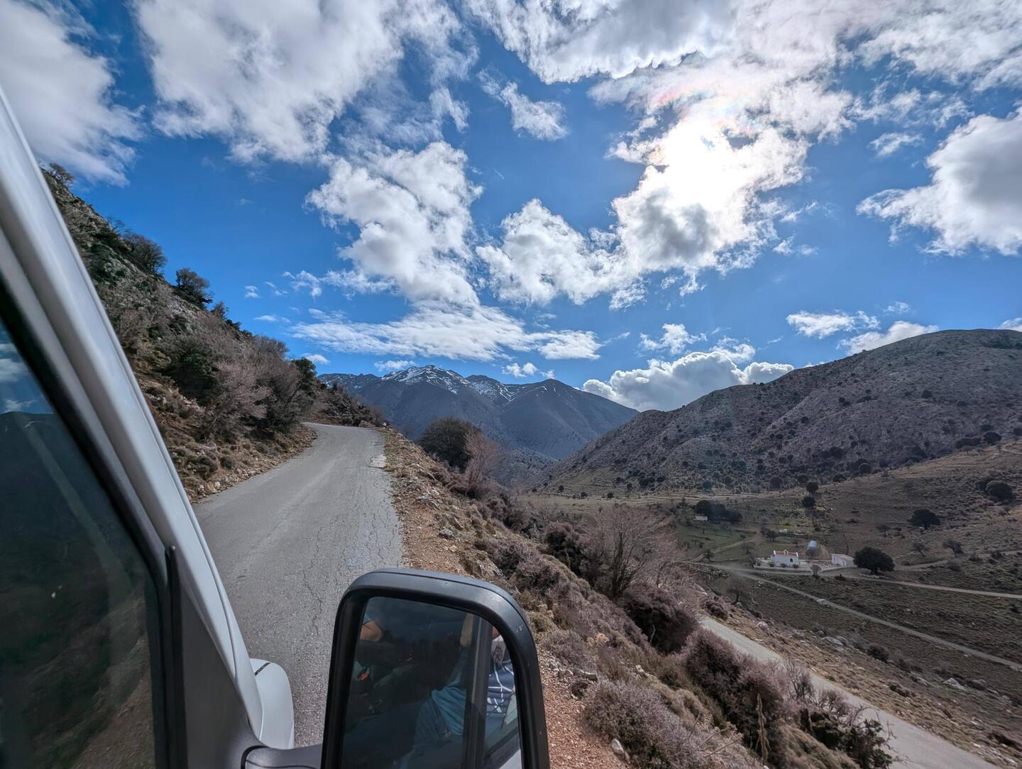 Fahrt auf die die Hochebene von Osten her