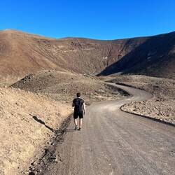 Marsch zum nächsten Krater