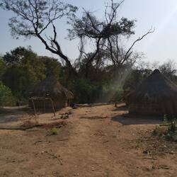 Manche Häuser sind hier ganz klein und wirken durch die Bauweise etwas wie überdimensionierte Körbe