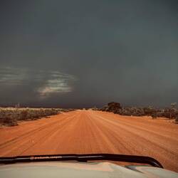 Mh - eine schwarze Wand...