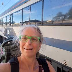 To head south, we caught a train to Chillán. A good service🚆