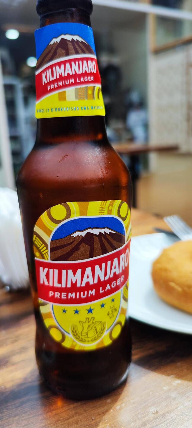 Miteme iiheimische Bierli chaner Zyt vom verspätete Flug guet überbrücke...