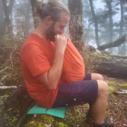 Carsten und sein wichtigstes Besitztum: die Snacktüte!