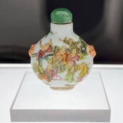 A truly beautiful snuff bottle