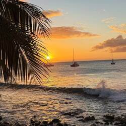 die Sonne sah man schön im Meer versinken