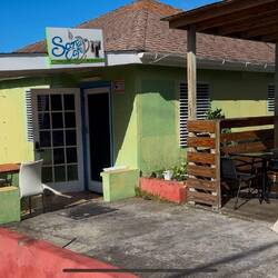 doch noch ein winziges Café im Ort entdeckt