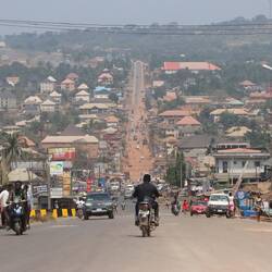 Kurz hinter Onitsha...