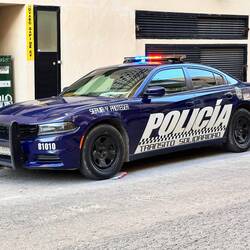 Polizeiauto - der Fahrer hat einen Unfall aufgenommen