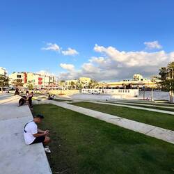 erweiterter Stadthaus-platz mitArena