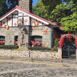 "The Peak Lookout" cottage