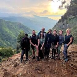 Unsere Reisegruppe ("Hatay" = sieben) und unser toller Reiseleiter Wi Jee 🤓