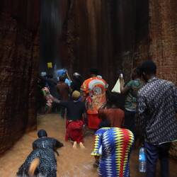 ...bis zum heiligen Wasserfall