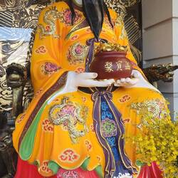 Chinese God of Wealth, Peninsula Hotel