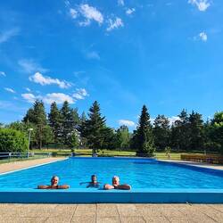 Freibad Zvíkovské Podhradí