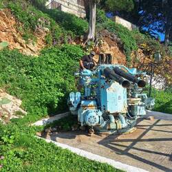 Alte Flak neben dem Hafen