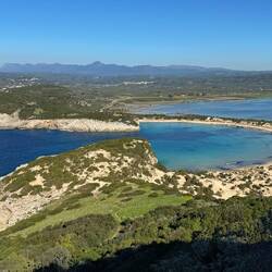 Blick vom Schloss auf den Strand