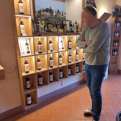 Italienischer Wein gehört auch probiert