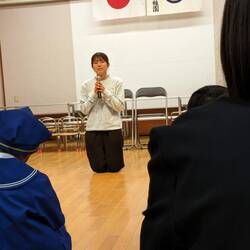 Yamashita Sensei qui est l'équivalent de l'Atsem