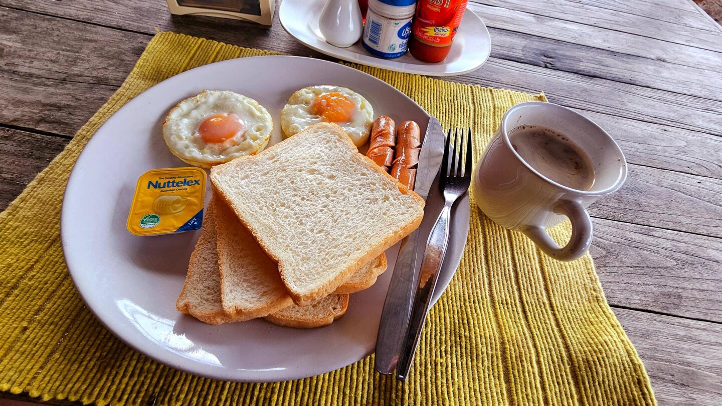 Frühstück im Tamarind Grand Resort