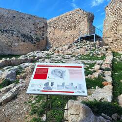 Infotafeln erklären die Hintergründe