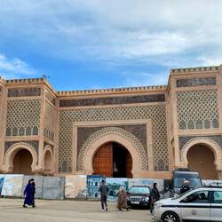Bab Mansour. Trennt Medina von der Kasbah