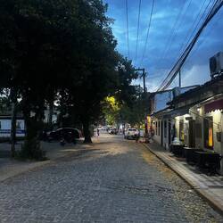 Paraty am Abend