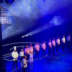 Die Offiziere und der Kapitän stellen sich vor 👍🏻