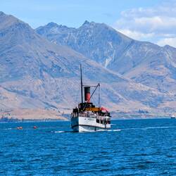 Lake Wakatipo steamer arriving at Queenstown