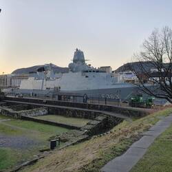Da ist die dänische Marine schon von der Verteidigung Grönlands zurück...