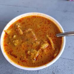 Zum Glück haben wir Schüssel und Löffel dabei.... Yummy 😋