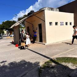 frisch verheiratet, sie musste mal