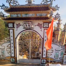 Entrance to Loc Tho Pagoda Buddhist temple