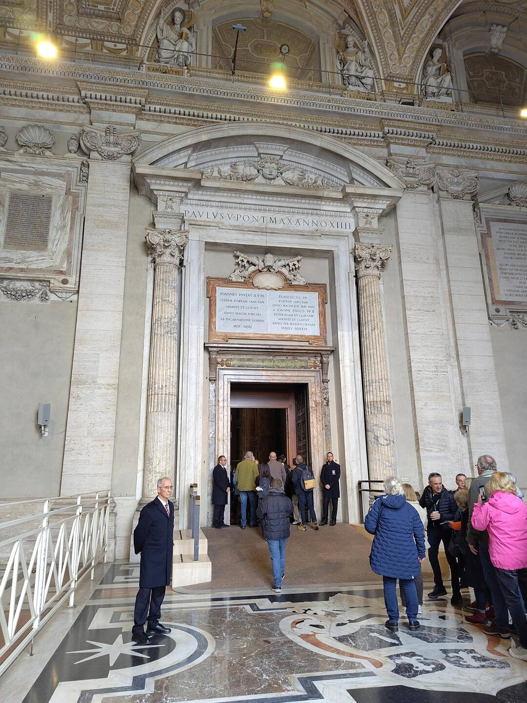 Die Heilige Pforte ist offen!