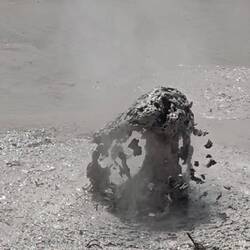Wai-O-Tapu Mud Pool