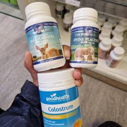 Was mer de Tourischte alles verchaufe cha... Gschäftsidee för d'Jasi, wenn sie weder zrogg chond.