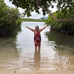 Eine traumhafte Lagune entdeckt - ideal zum Nacktschwimmen