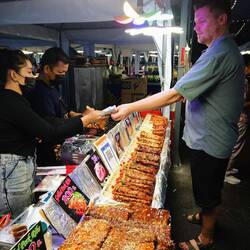 Hier gibt es sogar Berner Würstchen 😆