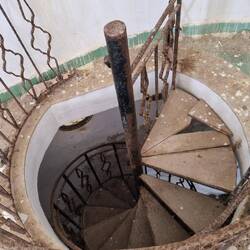 Und ne schöne Treppe nach oben