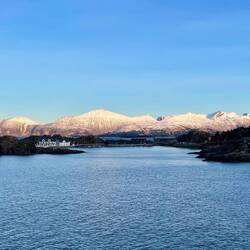 We ate lunch at the white building in the distance