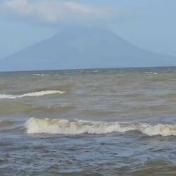 Man denkt, es sei ein Meer, so riesig ist der See