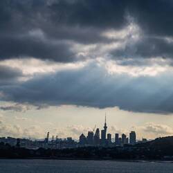 Nu lämnar vi Auckland