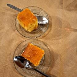 In Sirup getränkter Kuchen auf's Haus