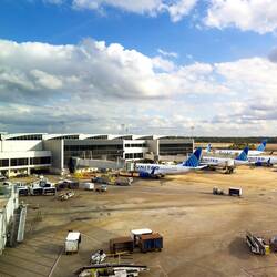 We have a view of airport operations from our seats at the UA Polaris Lounge @ IAH — Houston, TX.