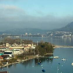 Thunersee mit Thun im Hintergrund