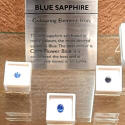 Der blaue „Sri Lanka“ oder „Ceylon“ Saphir kommt aus der wohl ältesten bekannten Fundstätte der Welt