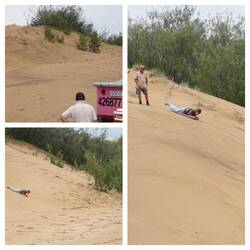 In einer einsamen Bucht Sandsurfen und wer wollte auch schwimmen.