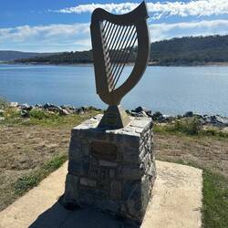 Statue recognises the Irish immigrants who worked on the Snowy Hydro Scheme