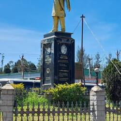 Statue of Ranjiv Gandi outside Ooty station