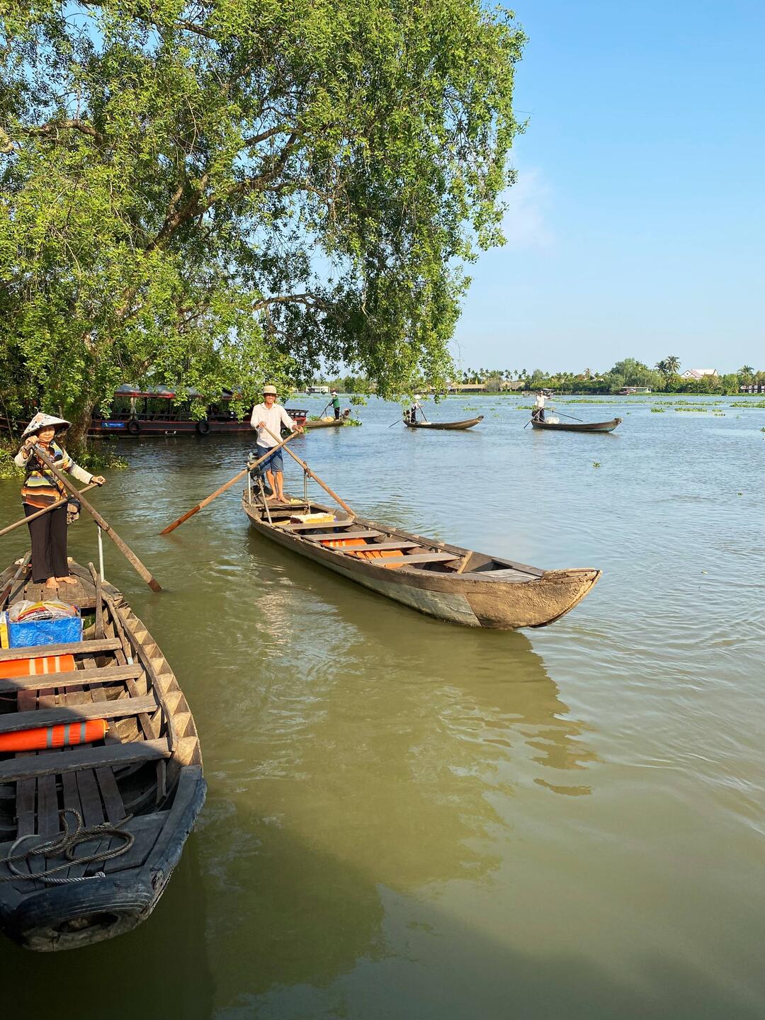 Sampan fahren 👩‍🌾👨🏻‍🌾