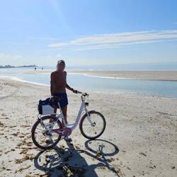 2 hour bike ride on the beach